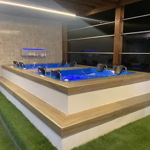 https://piedra-luna.cali-hotels.com